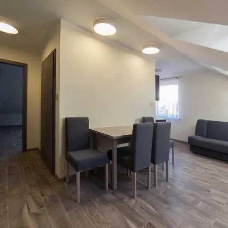 Ewa Ii Apartamento *